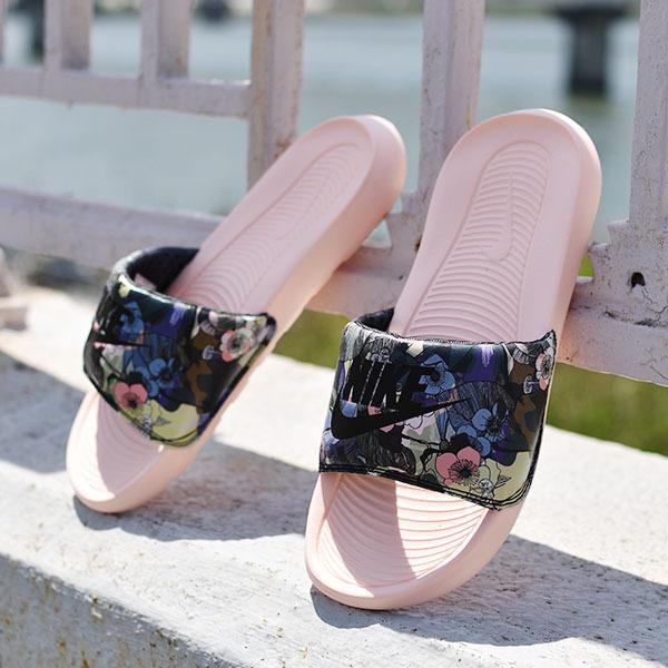 数量限定アウトレット最安価格 ナイキ スポーツサンダル レディース メンズ Nike Victori One スライド プリント 花柄 ビーチ シャワー スポサン シューズ 21夏新色 海外