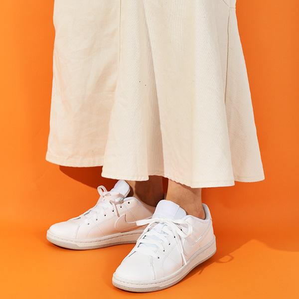 NIKE 40%off 送料無料 ナイキ スニーカー レディース コート ロイヤル 