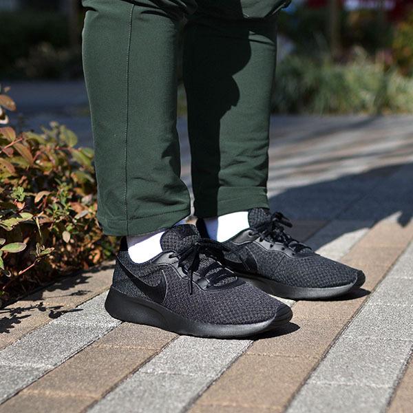 送料無料 ナイキ スニーカー メンズ レディース Nike タンジュン シューズ 靴 黒 今季一番 Tanjun ブラック ローカット Dj6257 カジュアル 21冬新作 002