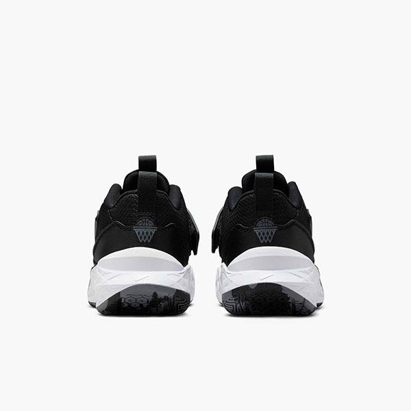 NIKE ナイキ バスケットボールシューズ キッズ チーム ハッスル