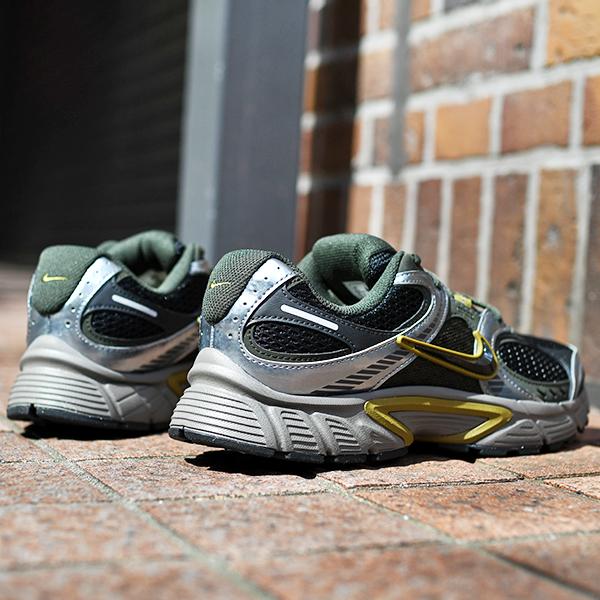 NIKE（ナイキ） 29%off 送料無料 スニーカー メンズ NIKE V5 RNR