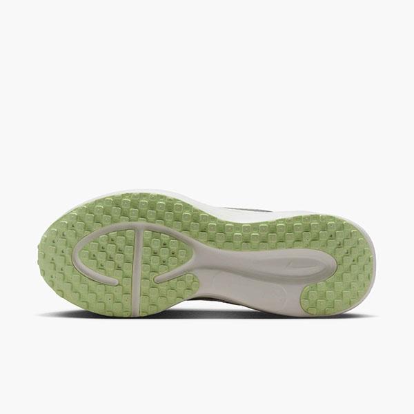 22%off ナイキ スニーカー ランニングシューズ レディース メンズ NIKE レボリューション 8 ランニング 靴 シューズ 部活 通学 hj8485 | NIKE | 08