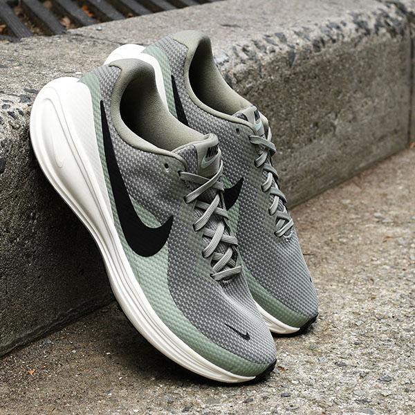 NIKE 36%off ナイキ スニーカー ランニングシューズ メンズ