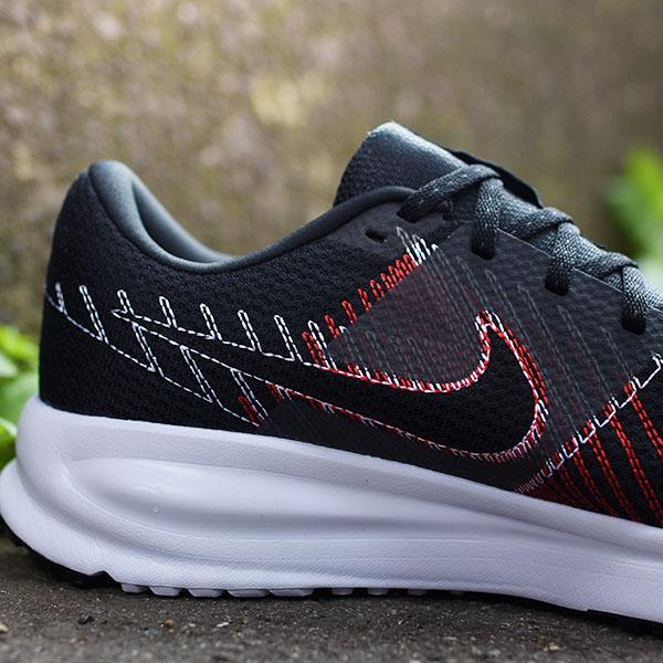 NIKE（ナイキ） 送料無料 ランニングシューズ メンズ レディース ラン