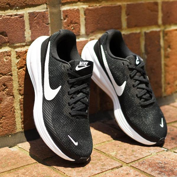 NIKE（ナイキ） 幅広 スニーカー ランニングシューズ レディース