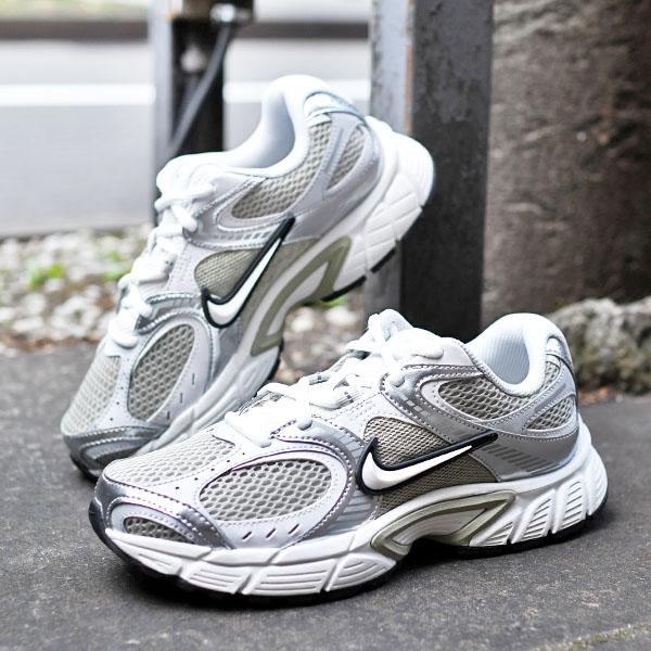 NIKE（ナイキ） 送料無料 スニーカー メンズ NIKE V5 RNR レトロ