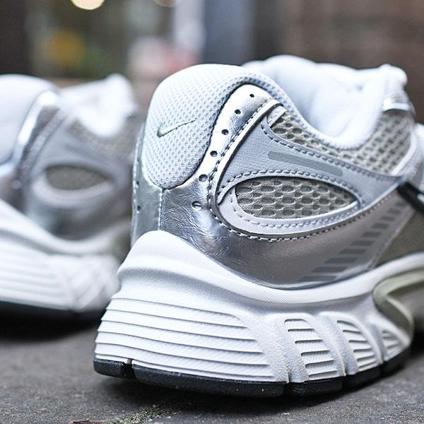 NIKE（ナイキ） 送料無料 スニーカー レディース メンズ NIKE V5 RNR