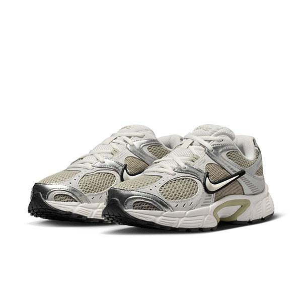 NIKE（ナイキ） 送料無料 スニーカー レディース メンズ NIKE V5 RNR