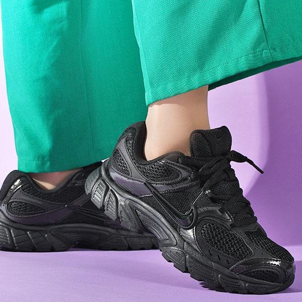 NIKE（ナイキ） 送料無料 スニーカー レディース メンズ NIKE V5 RNR