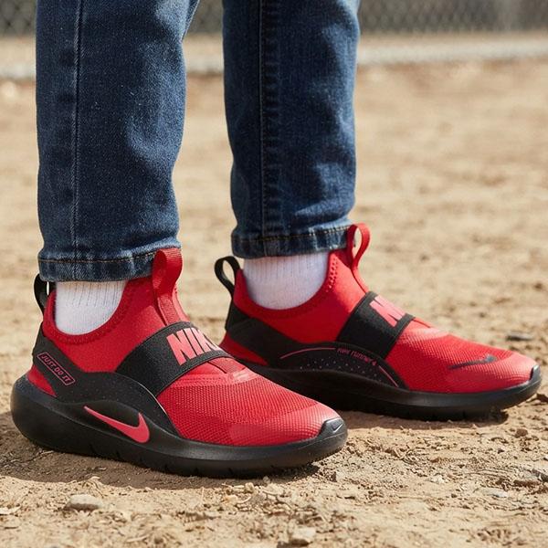 2026秋冬新作 ナイキ スリッポン スニーカー キッズ NIKE フレックス ランナー 4 GS スリップオン 子供 ジュニア シューズ 靴  if2893