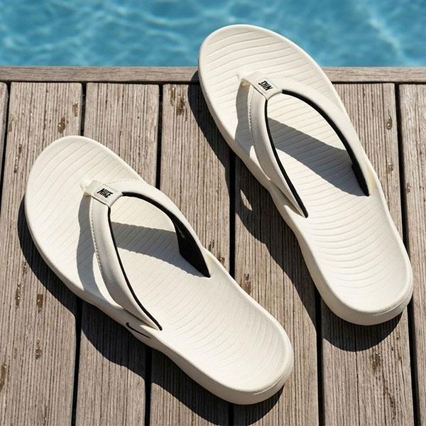 NIKE（ナイキ） 2026夏新作 ツヤのある レザーストラップ ビーチ