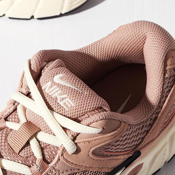 NIKE（ナイキ） 送料無料 スニーカー レディース NIKE V5 RNR レトロ