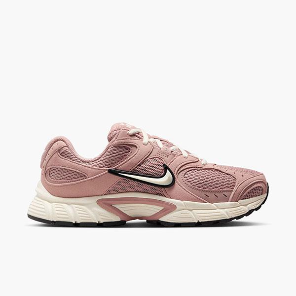 NIKE（ナイキ） 送料無料 スニーカー レディース NIKE V5 RNR レトロ
