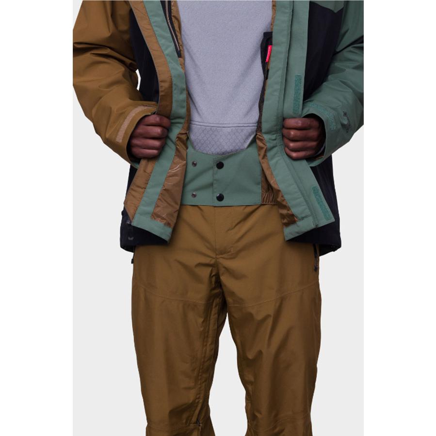 686（シックスエイトシックス） 半額 50%off スノーボードウェア 686