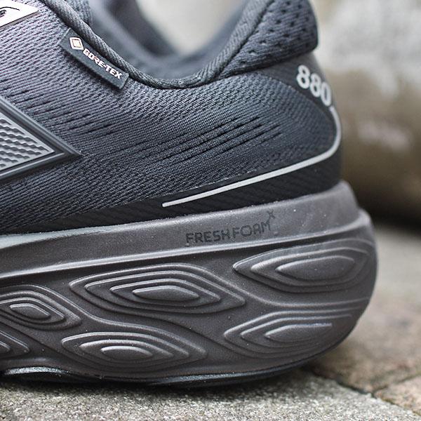 New Balance（ニューバランス） ゴアテックス スニーカー ランニング