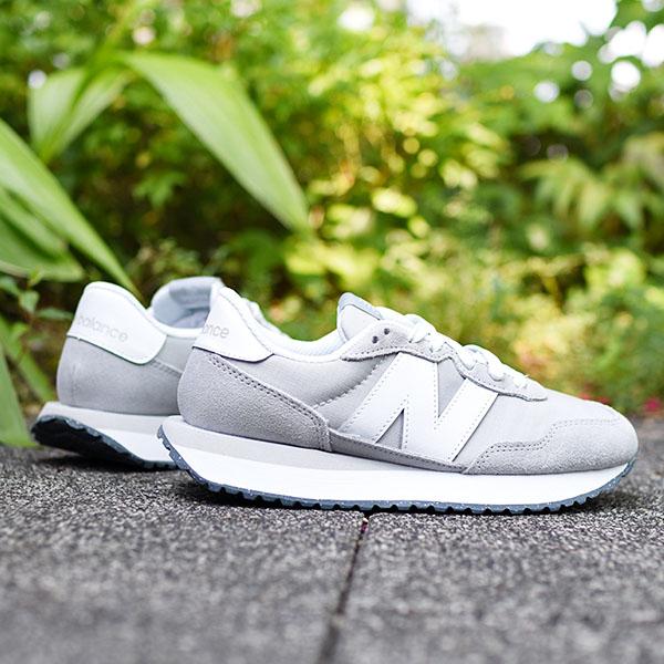 New Balance（ニューバランス） 爆買 35%off ビッグNロゴ レディース