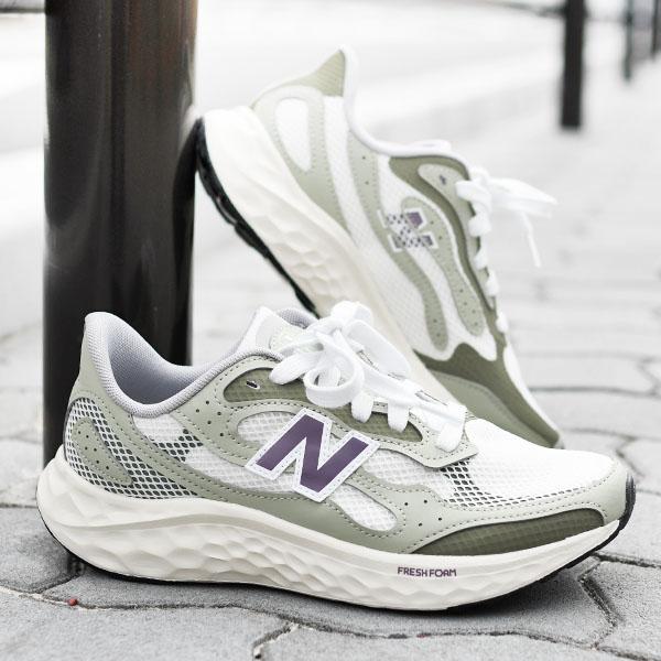 New Balance ニューバランス スニーカー ランニングシューズ