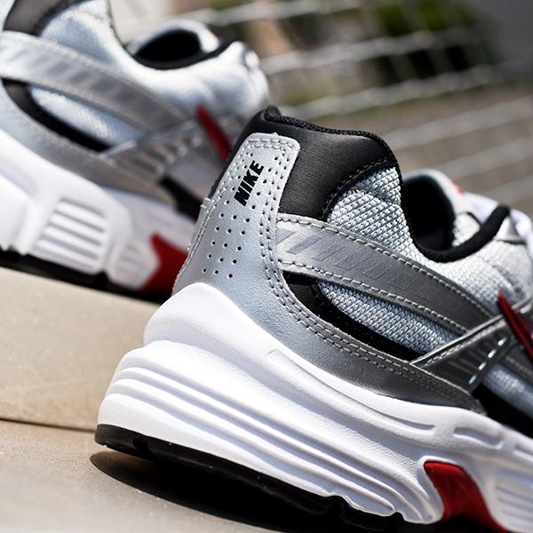 NIKE（ナイキ） 25%off 送料無料 スニーカー メンズ イニシエーター