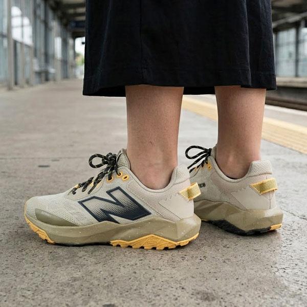 2026春夏新作 ニューバランス スニーカー 幅広 New Balance レディース DynaSoft Nitrel v6 ナイトレル ワイド シューズ 靴 2E ベージュ WNTR88D2E | New Balance | 17