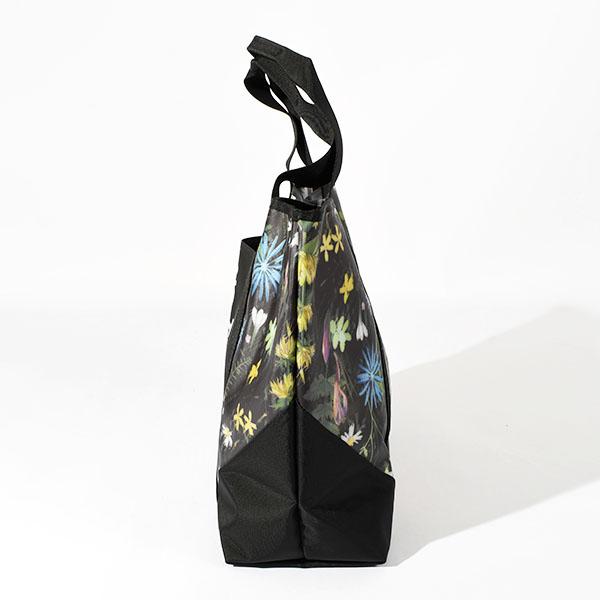 THE NORTH FACE（ザ ノースフェイス） 水にも強い ノースフェイス 花柄