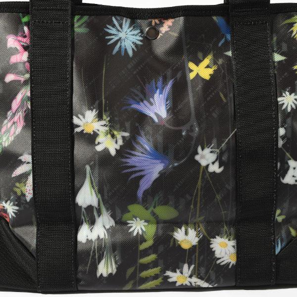 THE NORTH FACE（ザ ノースフェイス） 水にも強い ノースフェイス 花柄