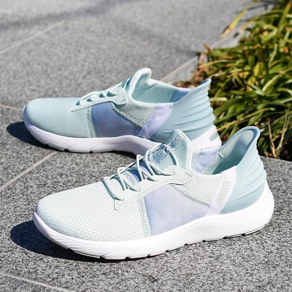 FootJoy ホワイト スニーカー ヒョウ柄 PUMA（プーマ） ヒョウ柄 レディース スニーカー 履き心地抜群