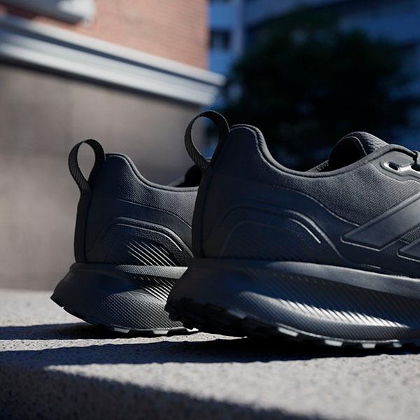 adidas（アディダス） 2026春夏新作 撥水 メンズ ランニングシューズ