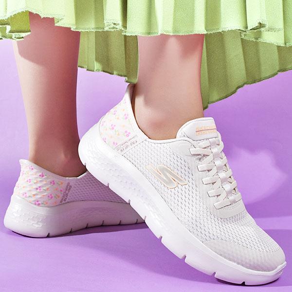 SKECHERS（スケッチャーズ） 2026春夏新作 限定店舗品 花柄 手を使わず