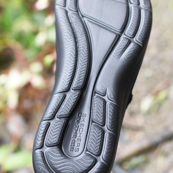 2026春夏新作 ストラップ シューズ 高反発クッション 手を使わずにスッと履ける スケッチャーズ SKECHERS レディース スリップインズ オンザゴー 靴 138497の画像