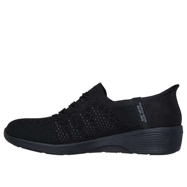 SKECHERS（スケッチャーズ） 手を使わずにスッと履ける スリッポン