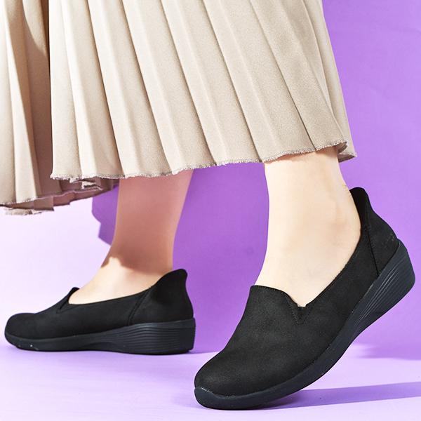 しおりんさ SKECHERS（スケッチャーズ） スリップインズ レディース スニーカー
