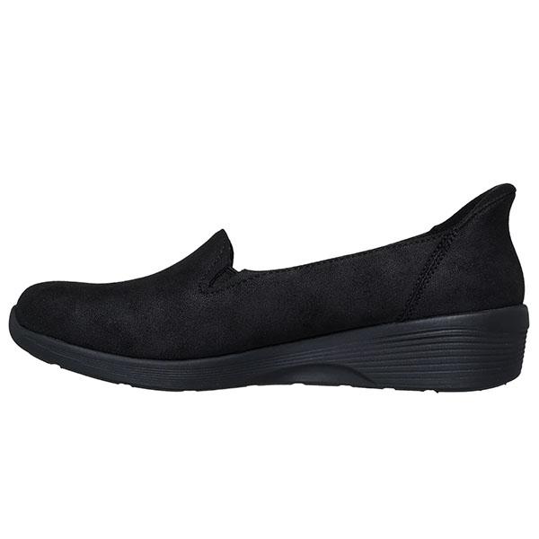 SKECHERS（スケッチャーズ） 手を使わずにスッと履ける スリッポン