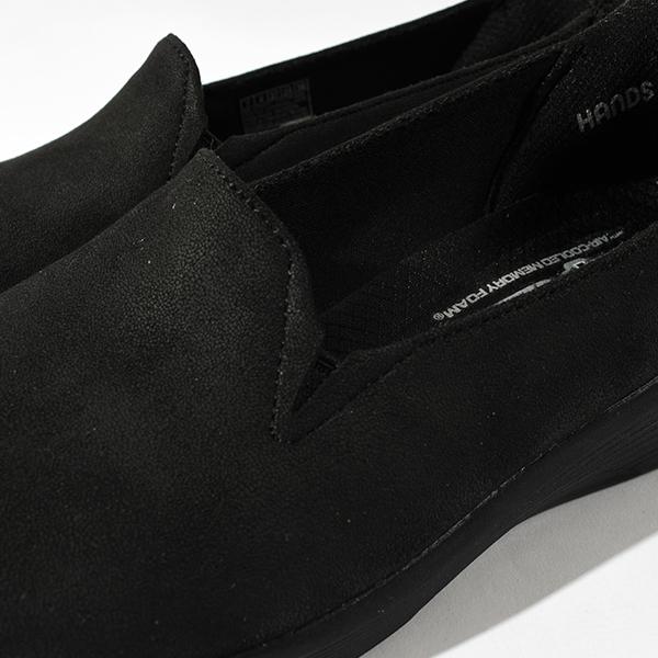 SKECHERS（スケッチャーズ） 手を使わずにスッと履ける スリッポン