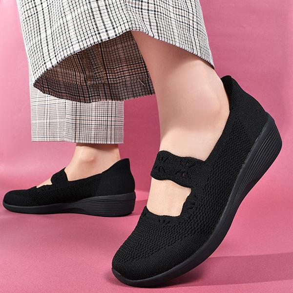 SKECHERS（スケッチャーズ） メリージェーン シューズ 手を使わずに