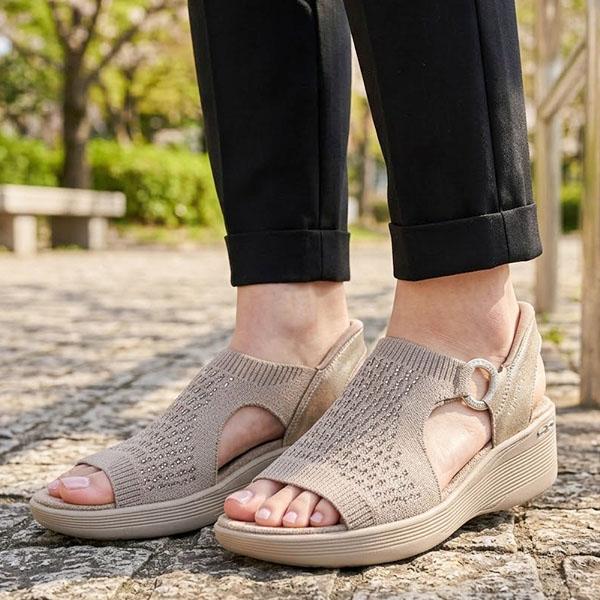 【SKECHERS】スリップインズハンズフリーサンダル　ラインストーン SKECHERS（スケッチャーズ） 2026春夏新作 キラキラ ラインストーン