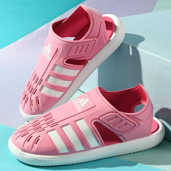 adidas（アディダス） 32%off つま先保護 水陸両用 キッズ サンダル 