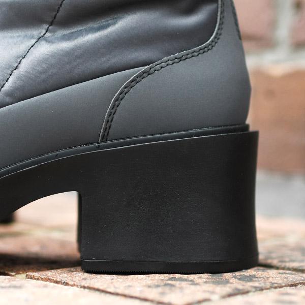 THE NORTH FACE（ザ ノースフェイス） 濡れた路面に滑らない ノース