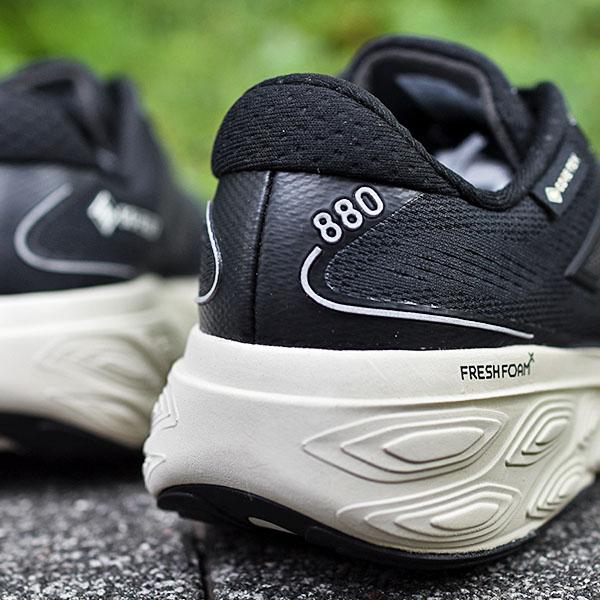 New Balance（ニューバランス） ゴアテックス スニーカー ランニング