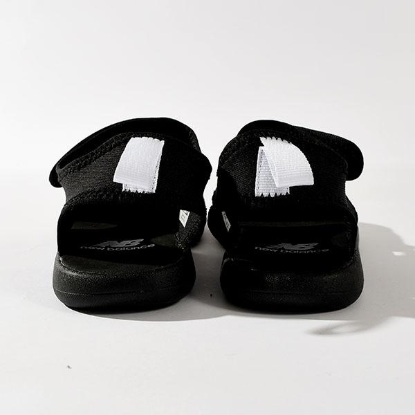 New Balance（ニューバランス） つま先保護 キッズサンダル 水陸両用