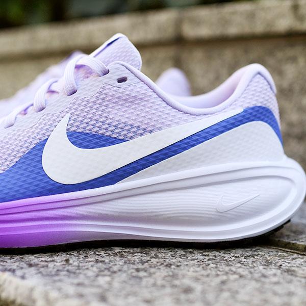 NIKE（ナイキ） 幅広 スニーカー ランニングシューズ レディース