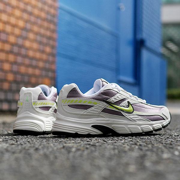 NIKE（ナイキ） 29%off 送料無料 スニーカー レディース メンズ イニシ