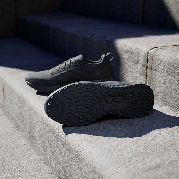 adidas（アディダス） 撥水 メンズ ランニングシューズ adidas
