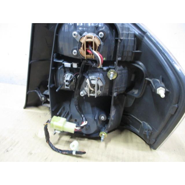 スバル レガシィ BL5 2.0GT スペックB 左テールライト テールランプ