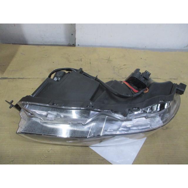 スバル レヴォーグ VM4 純正 右ヘッドライト LED 84002-VA001
