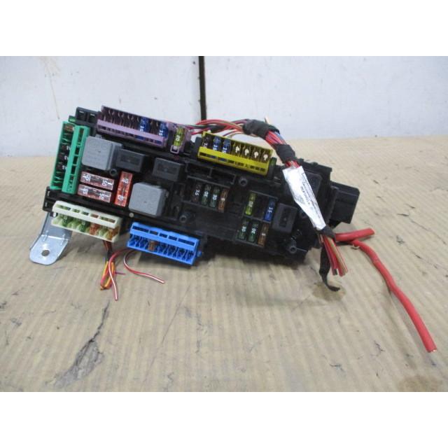☆Mercedes Benz☆ メルセデス ベンツ Cクラス 204 フューズボックス 2008-2014 MERCEDES BENZ OEM W204 C250 C300 C350 FRONT SAM FUSE BOX