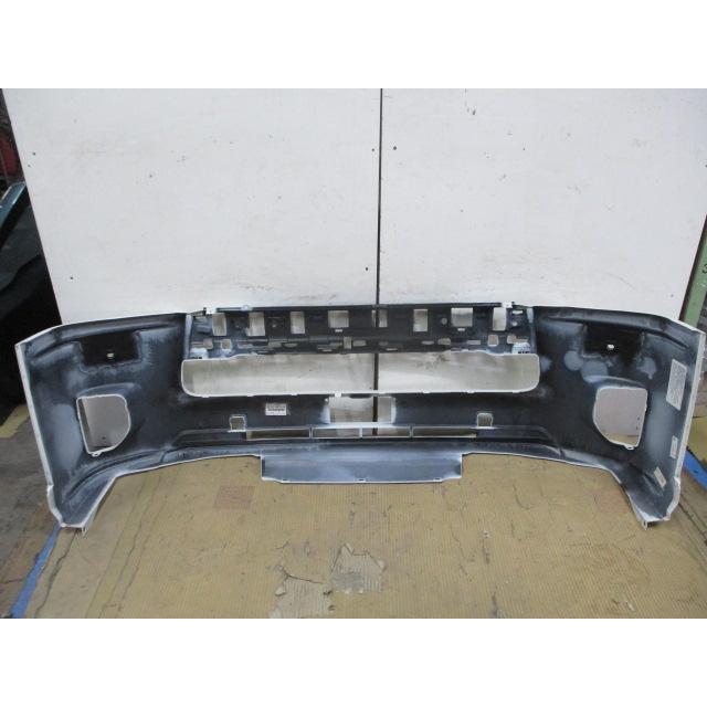 トヨタ ハイエース DX TRH200 フロントバンパー カラー058 52119