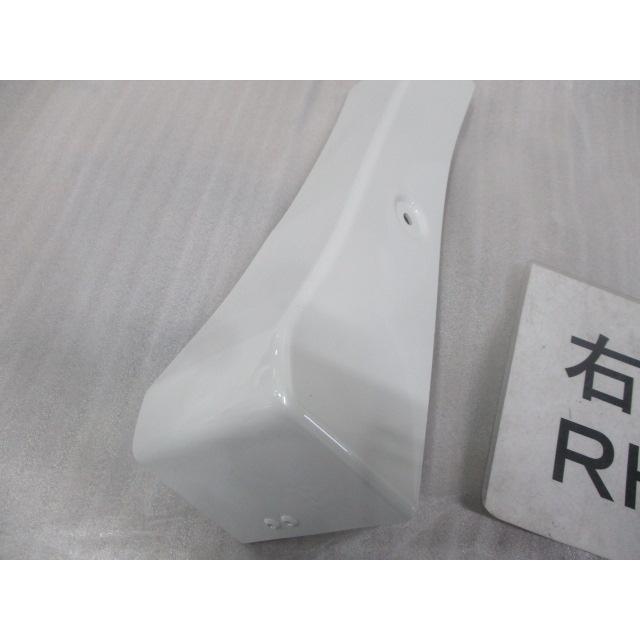 80 ヴォクシー　ノア　エスクワイア　　 モデリスタ　サイドスカート　070 トヨタ ノア ヴォクシー エスクァイアー ZRR80 / ZRR85 ZWR80 ZWR85 右