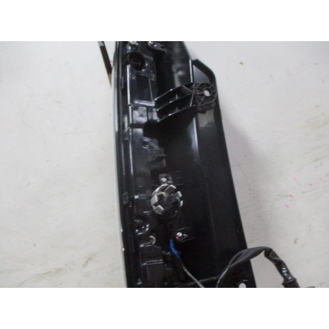 ホンダ ステップワゴン RP8 右テールライト テールランプ 33500-3T0