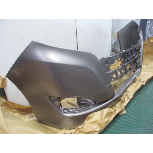 トヨタ エスクァイア ノア ZRR80 ZWR80 フロントバンパー 4V8 52119