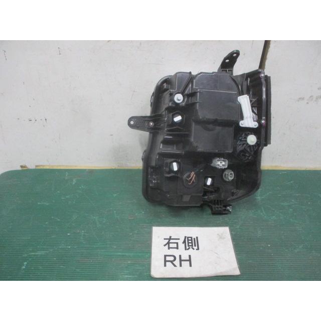スズキ エブリィワゴン 3BA-DA17W 純正 右ヘッドライト ヘッドランプ